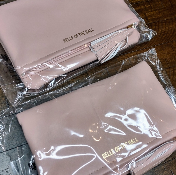 Tori Belle Influencer Swag & Cards - Picture 5 of 5